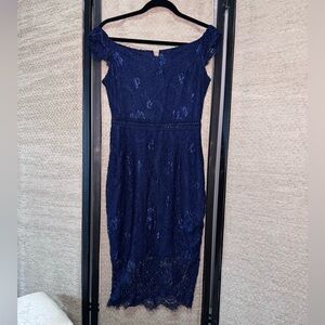 Chic Navy Lace Off-Shoulder Midi Dress